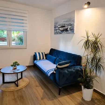 Larissa